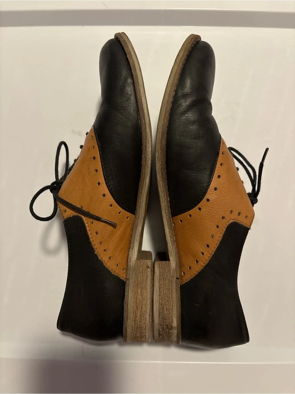 Steven By Steve Madden Black and Tan Two-Tone Wingtip Oxfords